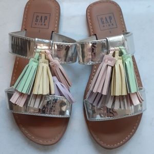 Gap sandals